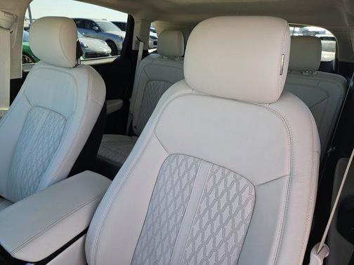 2023 Lincoln Nautilus Black Label