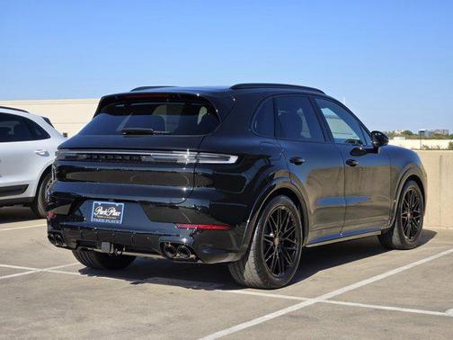 2026 Porsche Cayenne GTS