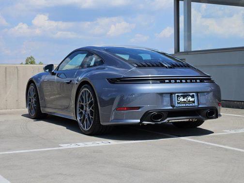 2026 Porsche 911 Carrera