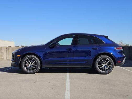 2025 Porsche Macan AWD