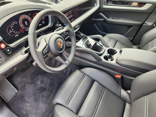 2024 Porsche Cayenne Coupe AWD