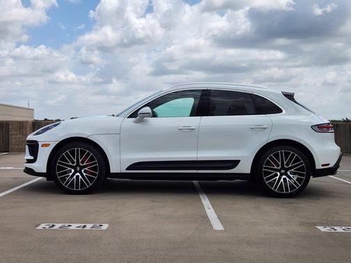 2024 Porsche Macan Base