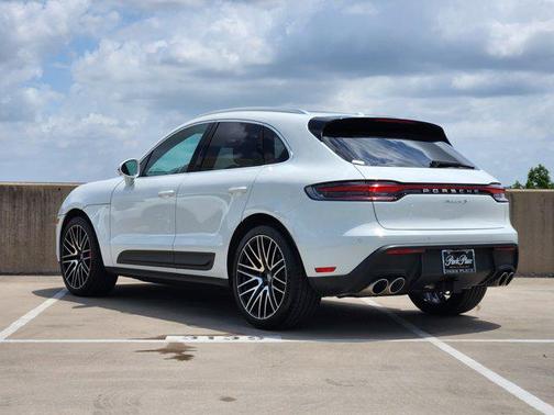 2024 Porsche Macan Base