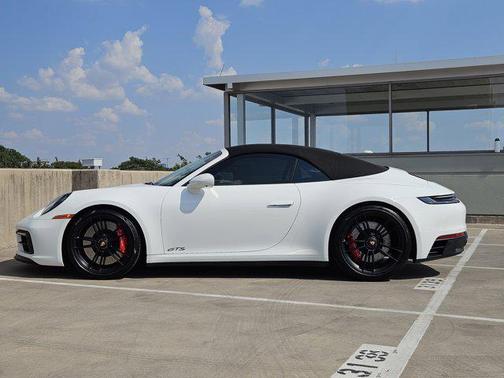 2024 Porsche 911 Carrera 4 GTS