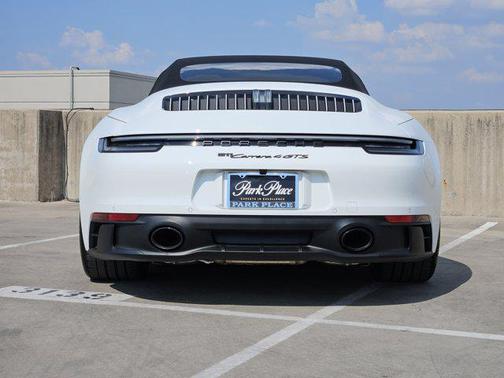 2024 Porsche 911 Carrera 4 GTS
