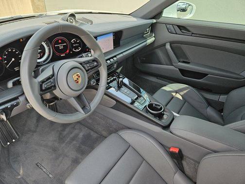 2024 Porsche 911 Carrera 4 GTS