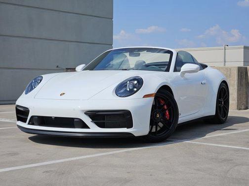 2024 Porsche 911 Carrera 4 GTS