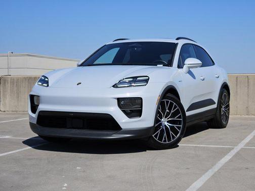 Ice Grey Metallic 2024 Porsche Macan Macan Electric 4