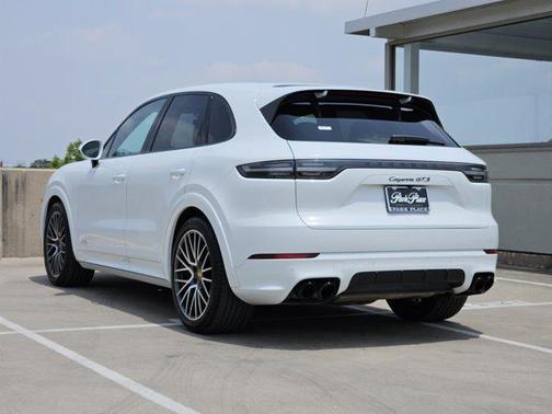 2022 Porsche Cayenne GTS