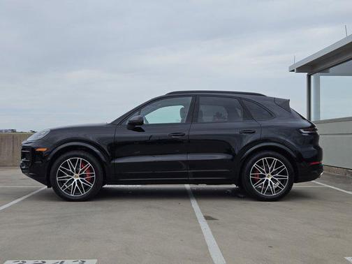 2024 Porsche Cayenne S