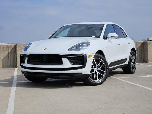 2025 Porsche Macan AWD