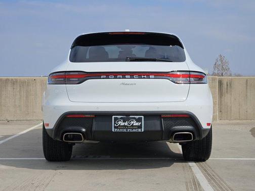 2025 Porsche Macan AWD