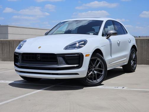 Carrara White Metallic 2026 Porsche Macan Macan