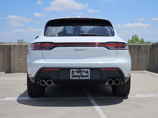 Carrara White Metallic 2026 Porsche Macan Macan