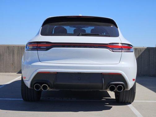 2023 Porsche Macan AWD