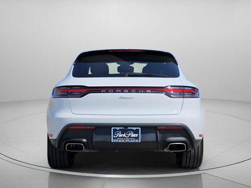 2025 Porsche Macan AWD