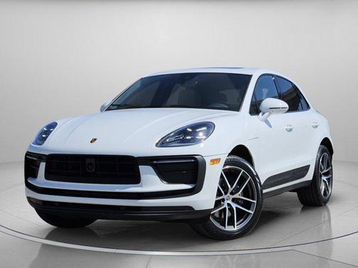 2025 Porsche Macan AWD