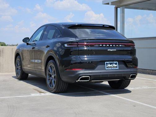 2025 Porsche Cayenne Coupe AWD