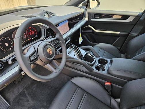 2025 Porsche Cayenne Coupe AWD