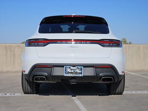 2025 Porsche Macan AWD