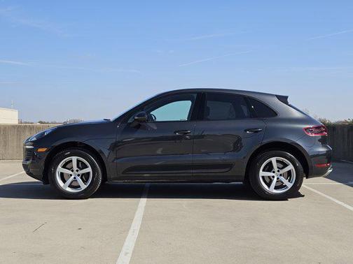 2018 Porsche Macan 