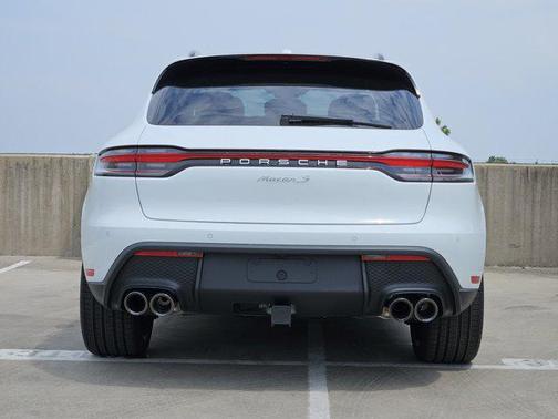 2025 Porsche Macan S