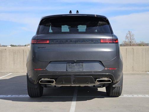 2025 Land Rover Range Rover Sport SE