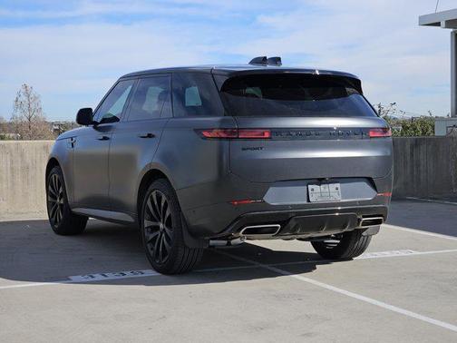 2025 Land Rover Range Rover Sport SE