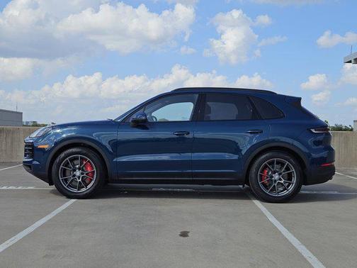 2024 Porsche Cayenne S