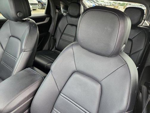 2024 Porsche Cayenne Coupe AWD
