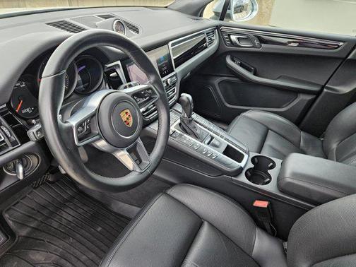 2020 Porsche Macan AWD