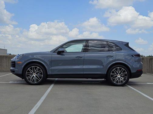 2025 Porsche Cayenne AWD
