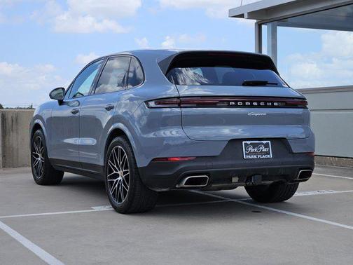 2025 Porsche Cayenne AWD