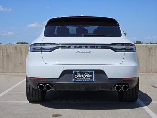 2021 Porsche Macan Base