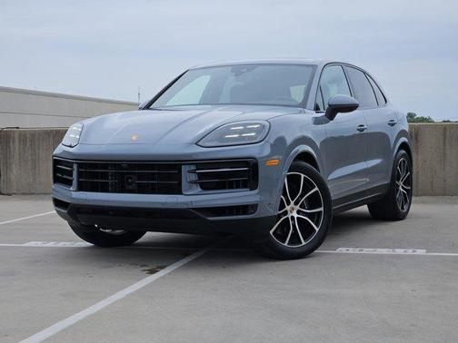 Arctic Grey 2025 Porsche Cayenne Cayenne