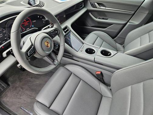 2025 Porsche Taycan RWD