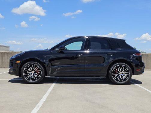 2023 Porsche Macan Base