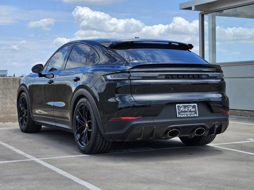 2024 Porsche Cayenne Turbo GT
