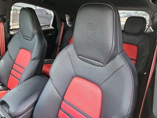 2024 Porsche Cayenne Turbo GT
