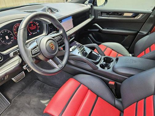 2024 Porsche Cayenne Turbo GT