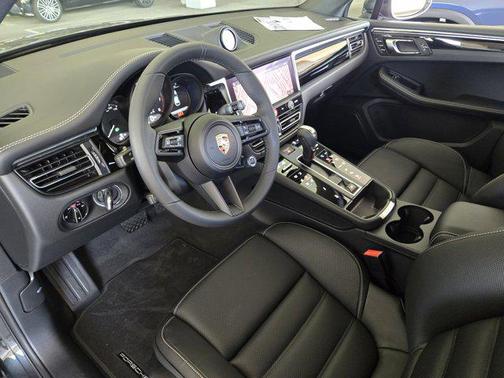 2025 Porsche Macan T