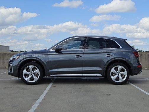 2022 Audi Q5 45 S line Premium Plus