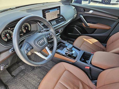 2022 Audi Q5 45 S line Premium Plus