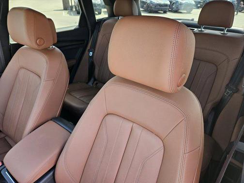 2022 Audi Q5 45 S line Premium Plus
