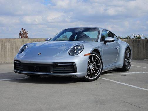 2020 Porsche 911 Carrera