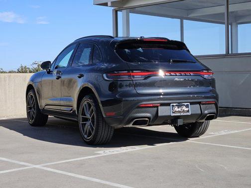 2025 Porsche Macan AWD