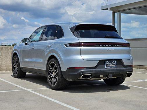 2024 Porsche Cayenne AWD