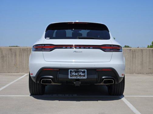 2024 Porsche Macan Base