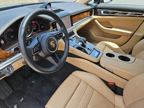 2022 Porsche Panamera Platinum Edition