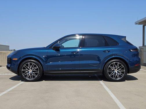 2025 Porsche Cayenne AWD